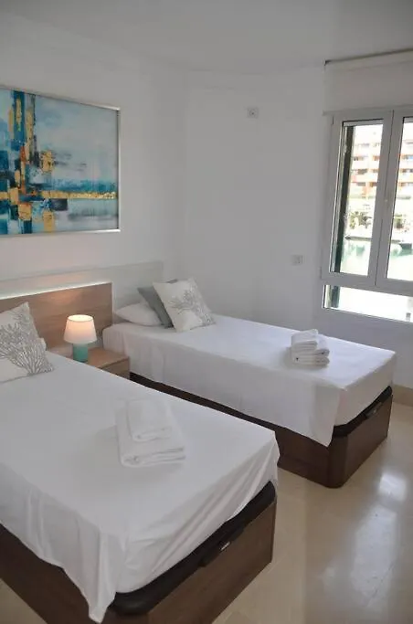 Lovely 2 Bedroom Unit With Private Pool Sotogrande
