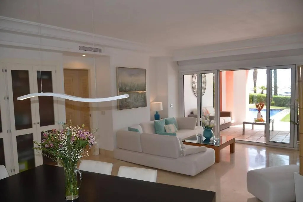 Lovely 2 Bedroom Unit With Private Pool Sotogrande 0*,