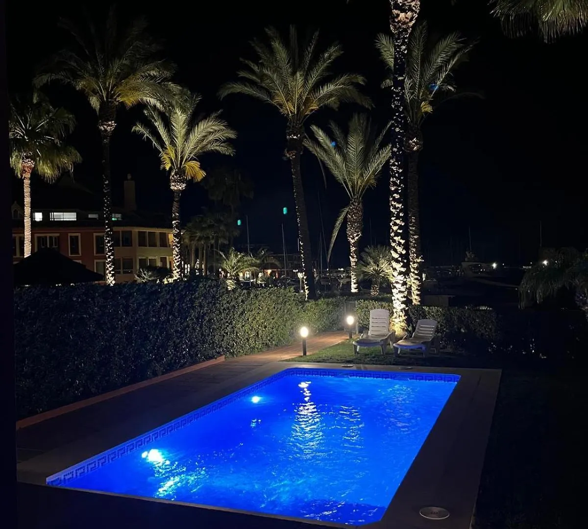 Lovely 2 Bedroom Unit With Private Pool Sotogrande